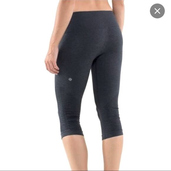 lululemon athletica Pants - Lululemon In The Flow Crop II Heathered Black Seamless Crop Leggings Size 2